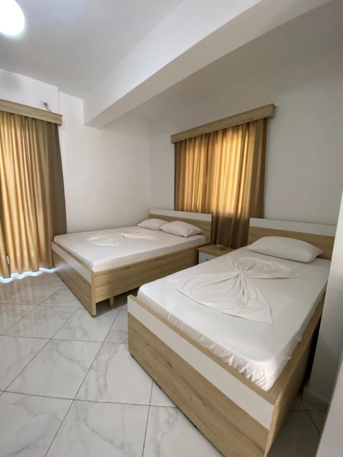 Hotel Andrea Saranda Kültér fotó
