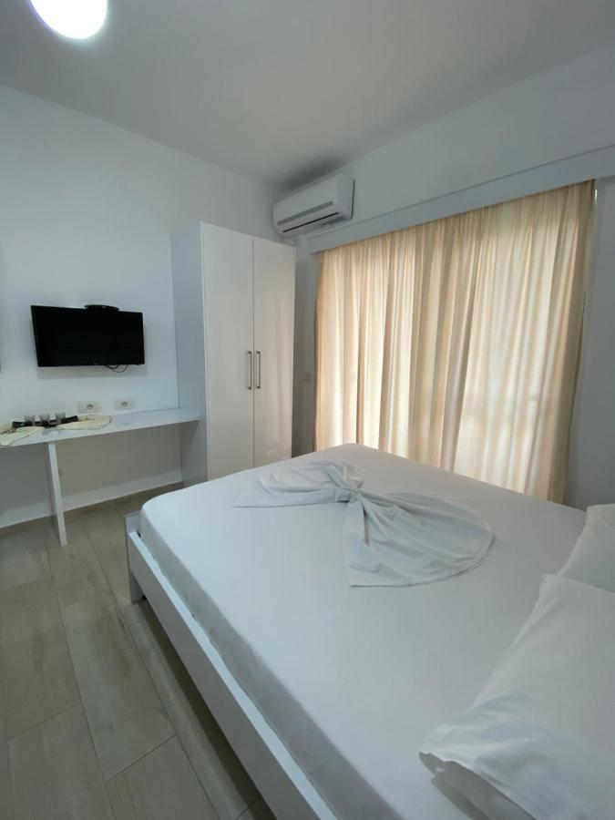 Hotel Andrea Saranda Kültér fotó
