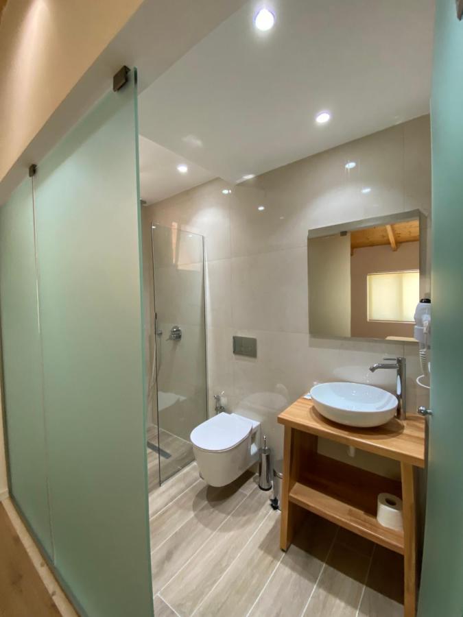 Hotel Andrea Saranda Kültér fotó