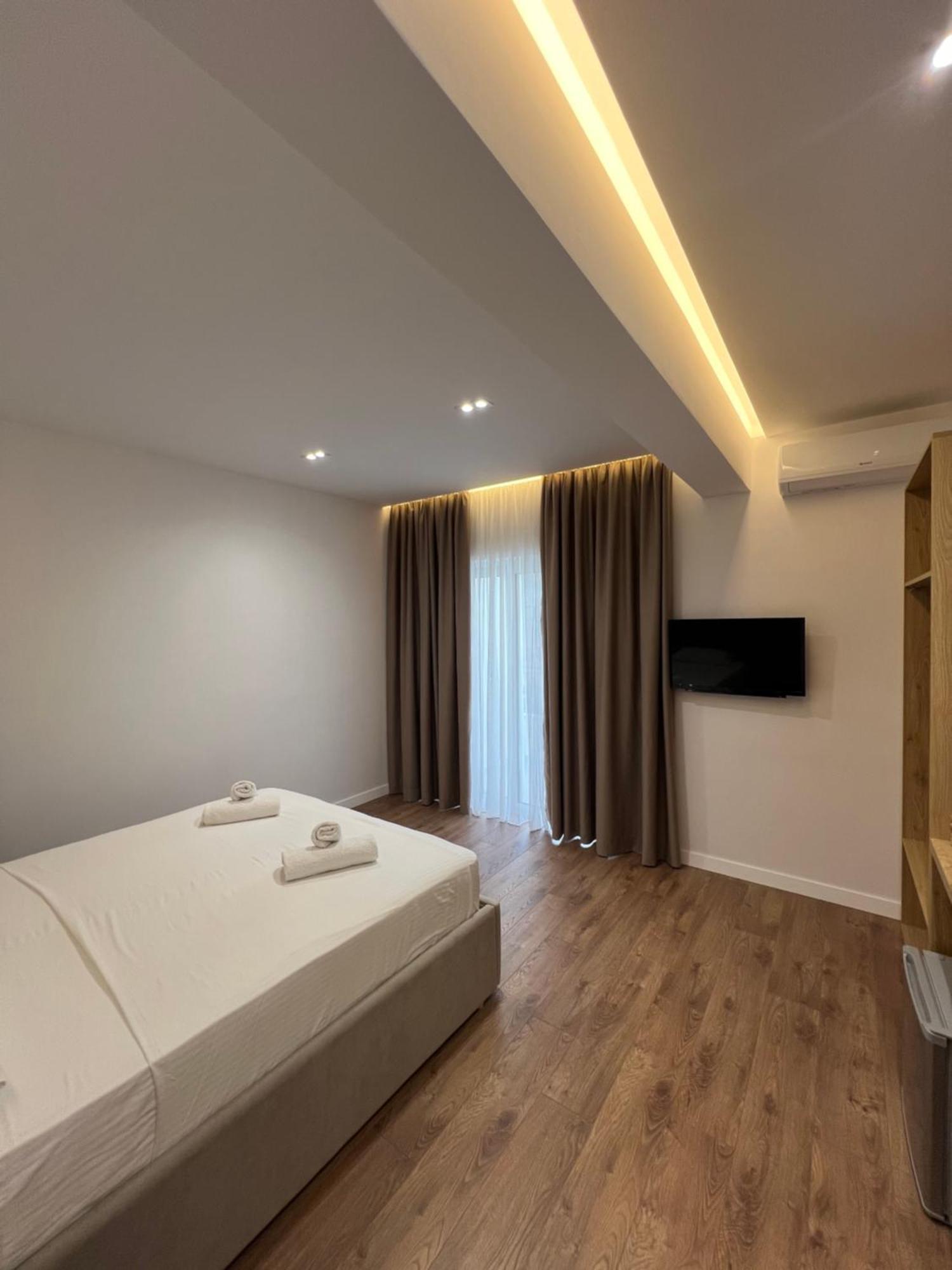 Hotel Andrea Saranda Kültér fotó